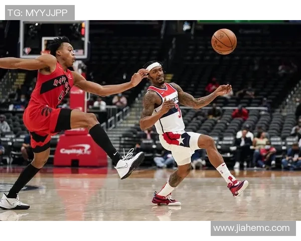 火箭队与爵士队激战正酣直播吧带你感受精彩瞬间